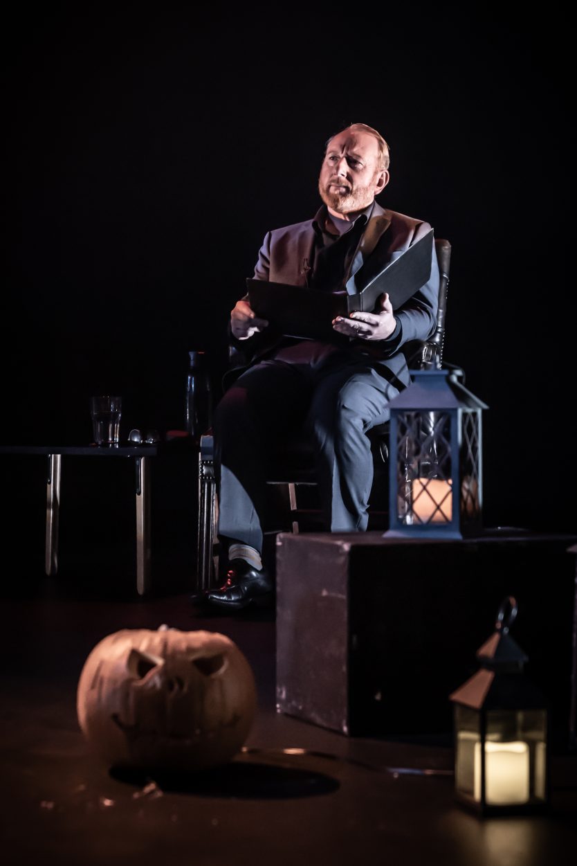 Ghost Stories with Adrian Scarborough. Photo Credit: Marc Brenner